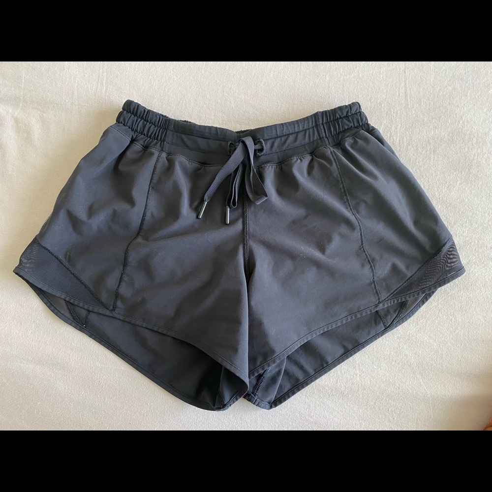 Lululemon Hotty Hot short